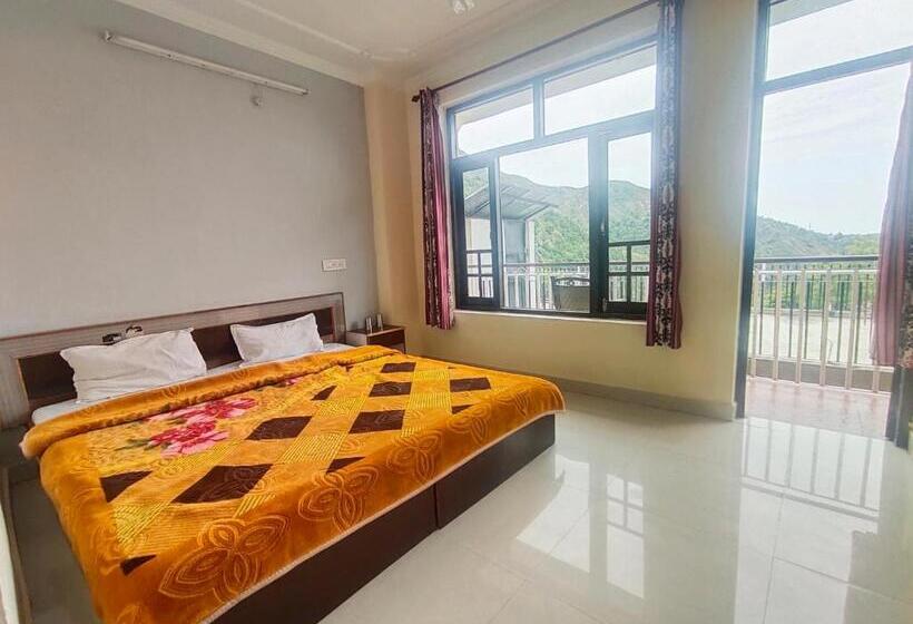 4인용 스탠다드 룸, Rnb Mcleodganj