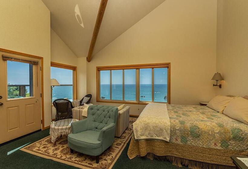 Люкс Deluxe Вид на Море, Turtle Rocks Oceanfront Inn