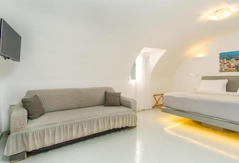 高级套房, Central Fira Suites