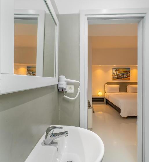 经济房, Central Fira Suites