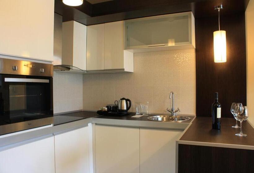 Апартаменты 1 Спальня с Балконом, Best Western Plus Olives City Hotel   Free Parking
