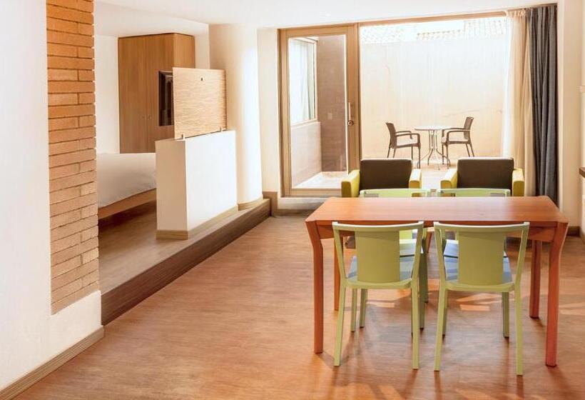 Люкс, Viaggio Teleport City Suites