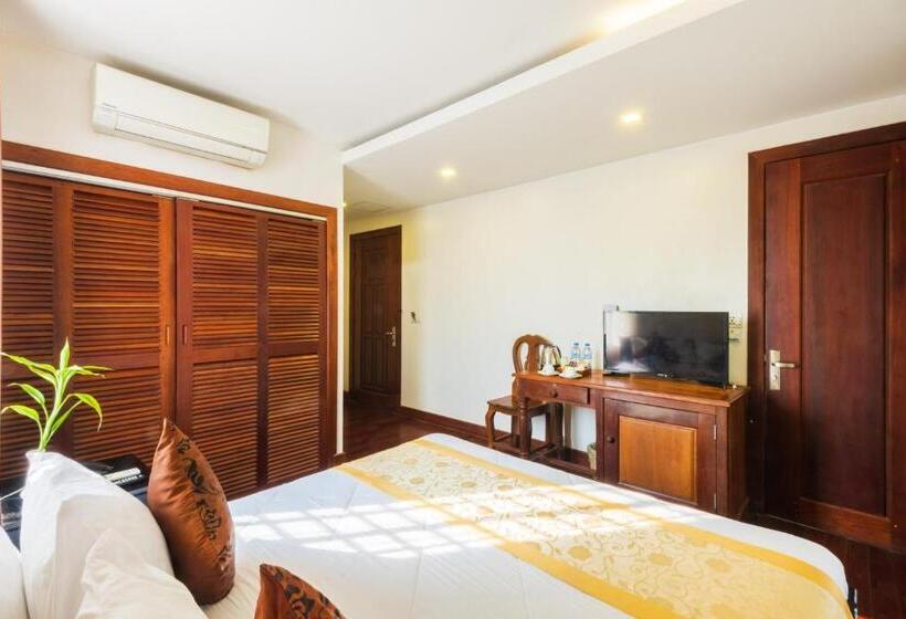 اتاق لوکس با بالکن, Soksan Angkor Villa