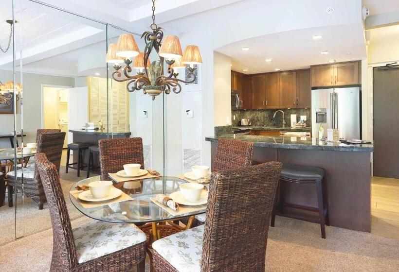 Апартаменты 1 Спальня Вид на Море, Maui Westside Presents: Whaler 420   Best Location In Kaanapali Beach