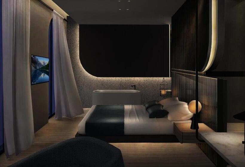 Suite with lake view, Al Caminetto Worldhotels Crafted Adults Only
