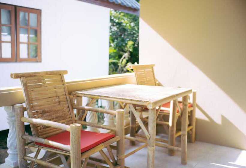 经济房, Amity Beach Resort
