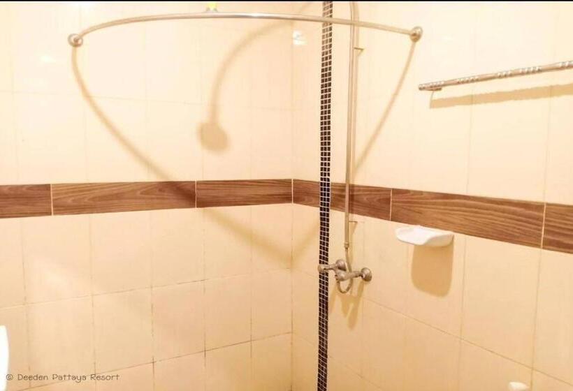 스탠다드 룸, Deeden Pattaya Resort