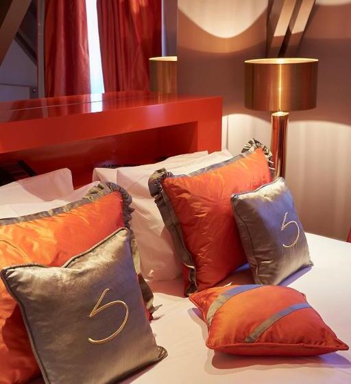 Полулюкс, Le Stelsia Resort