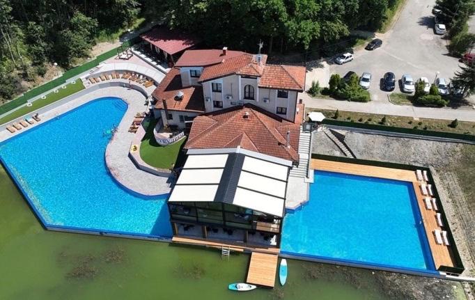 اتاق استاندارد با چشم‌انداز, Jezero Kudrec