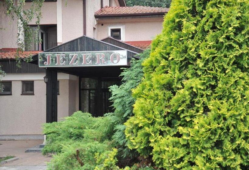 اتاق استاندارد با چشم‌انداز دریاچه, Jezero Kudrec