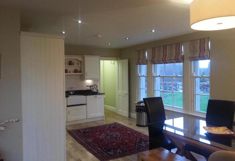 Дом 1 Спальня, Gate Lodge At Lough Erne Golf Village
