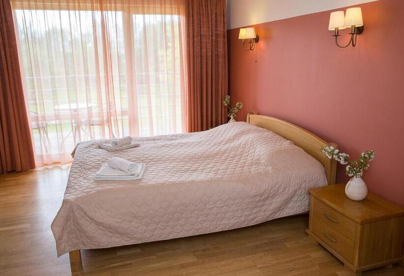 اتاق استاندارد سه تخته با چشمانداز باغ, Beach Guesthouse Lenkas