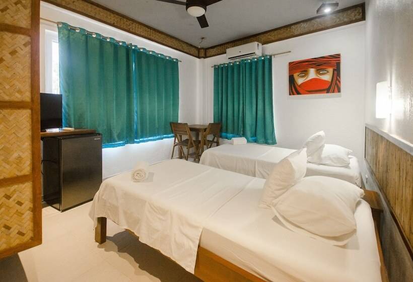 디럭스 룸, Ralph S Place