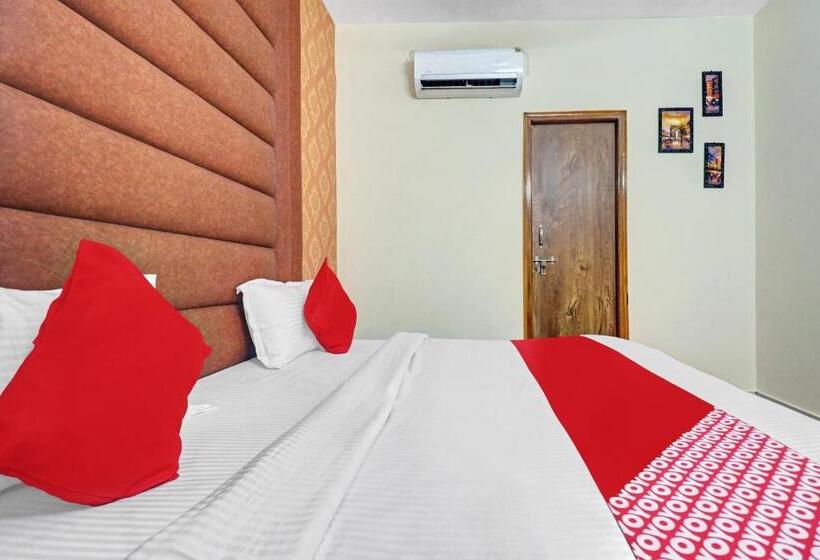 Трехместный Номер Классика, Flagship Hotel Atithi