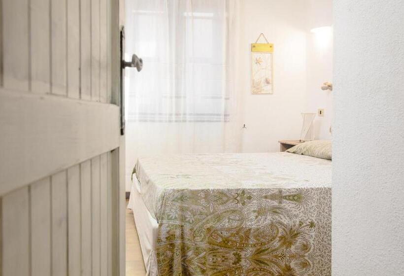 Апартаменты 3 Спальни, Residence La Marmorata