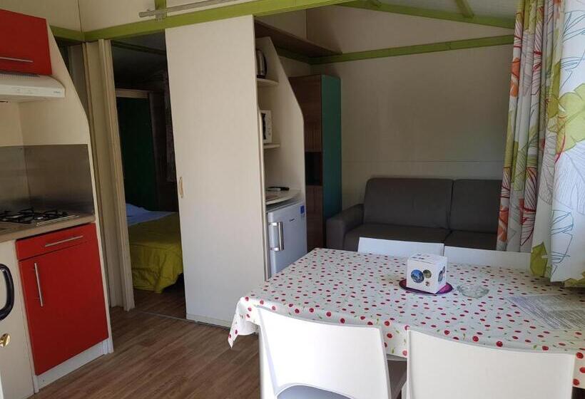 Шале 1 Спальня, Camping La Pinede
