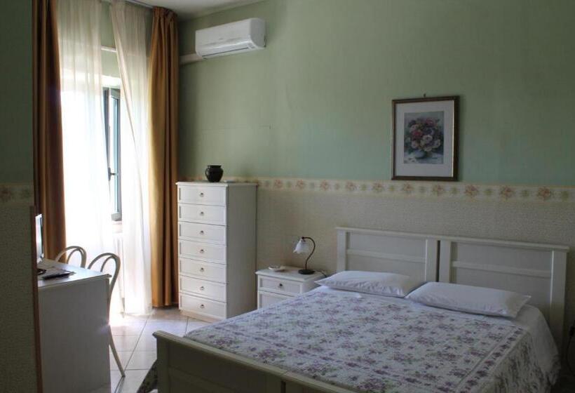 Номер Стандарт, La Villa