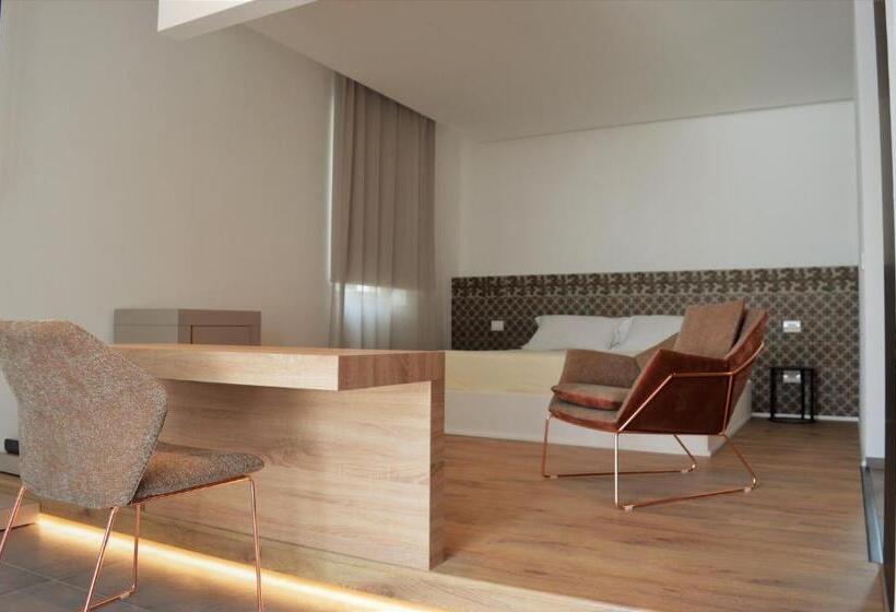 수피리어 룸, Masseria Torrepietra