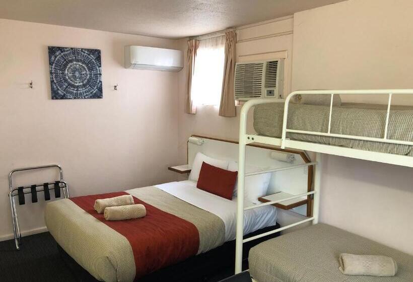 ファミリールーム, Bradman Motor Inn