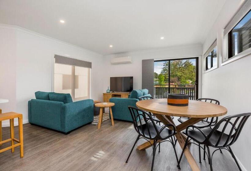 Апартаменты 1 Спальня, National Hotel Complex Bendigo