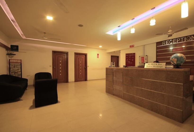 豪华房间, Kadamb Inn