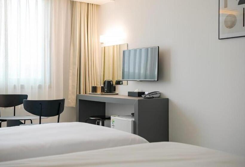 Номер Стандарт Трехместный, Pampas Hotel Jeju