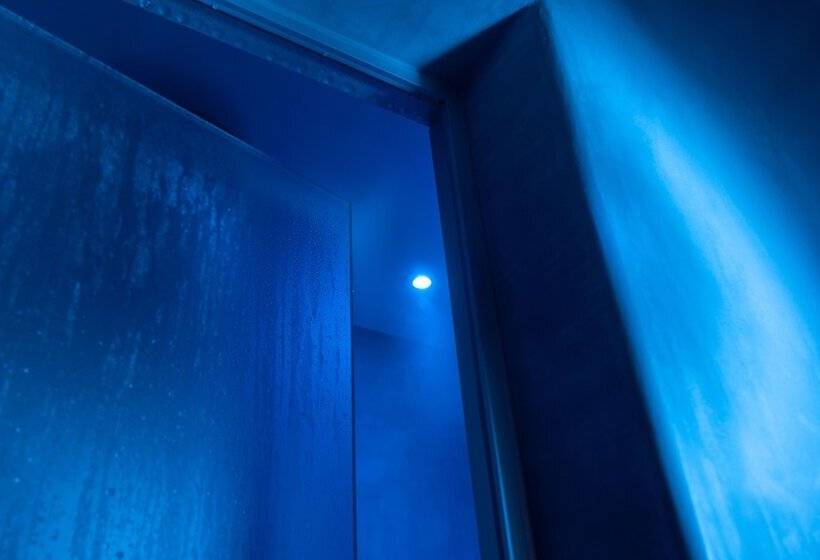 سوئیت دولوکس با چشم‌انداز, Neptune Luxury Suites
