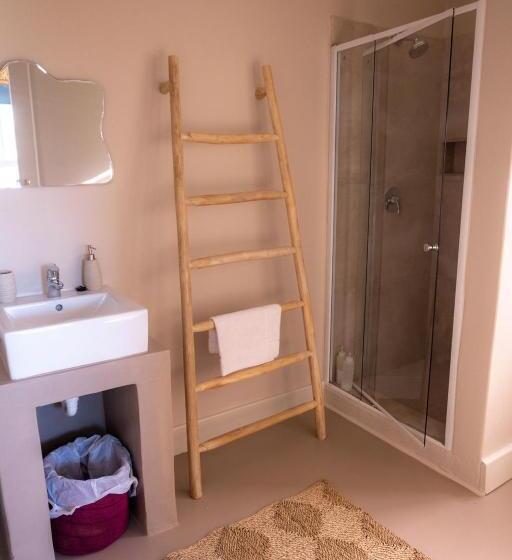 غرفة قياسية, The Big   Luxury Backpackers