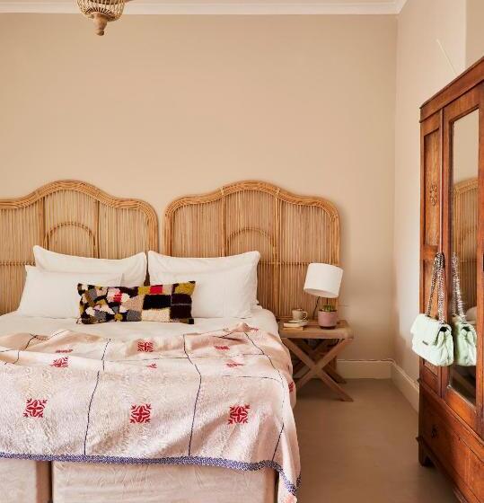 غرفة قياسية, The Big   Luxury Backpackers