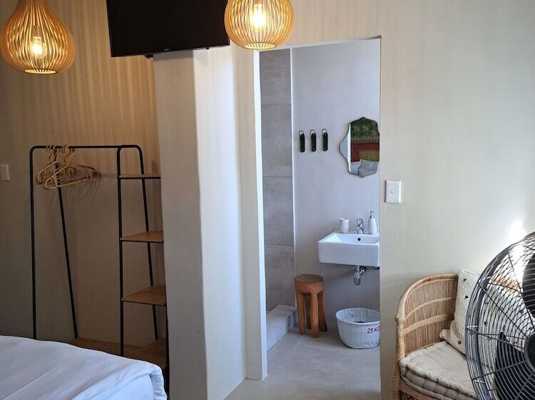 غرفة عائلية, The Big   Luxury Backpackers