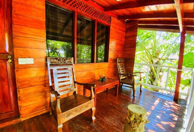 Triple Room Sea View, Little Pumpkin Cabanas