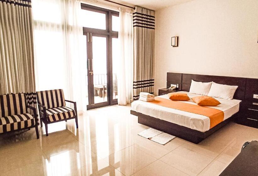 Номер Deluxe с Балконом, Lagoon Paradise Beach Resort