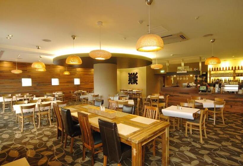 带特大床的标准间, The Formby