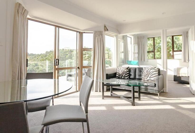 2 Bedroom Premium Apartment Sea View, Pacific Rendezvous Resort