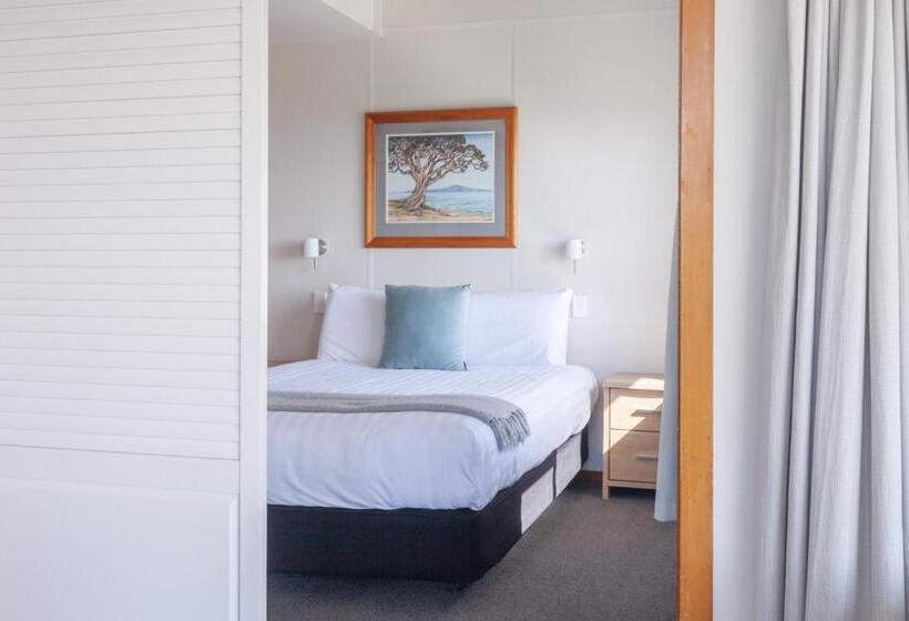 2 Bedroom Premium Apartment Sea View, Pacific Rendezvous Resort