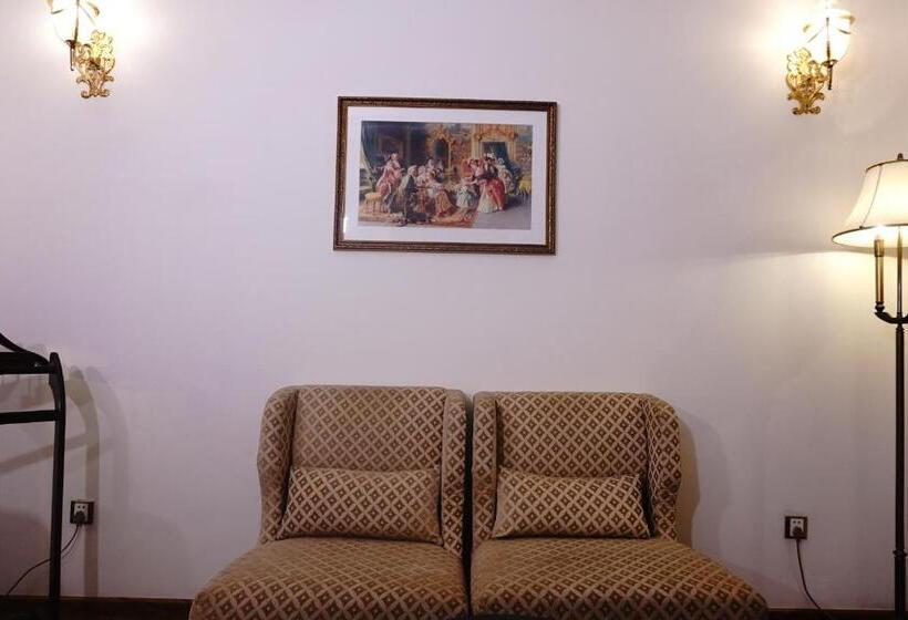 سوئیت اجرایی با تخت کینگ, Ramada Plaza By Wyndham Chandigarh Zirakpur