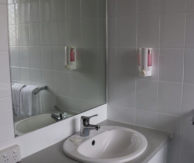 חדר אקזקיוטיב, Bundaberg Spanish Motor Inn