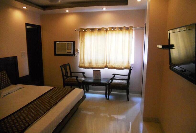 디럭스 룸, Amax Inn