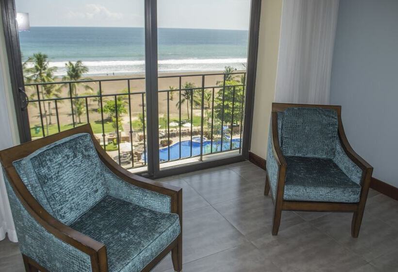 اتاق لوکس با چشم‌انداز دریا, Croc S Resort & Casino
