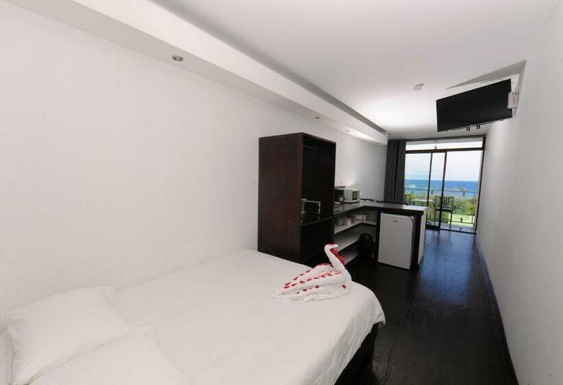 Triple Room Sea View, El Faro Containers Beach