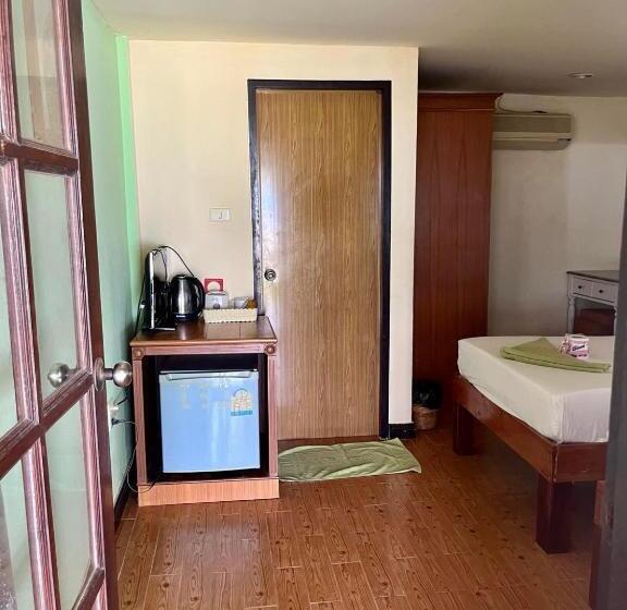디럭스 룸 측면 바다 전망, First Villa Beach Resort