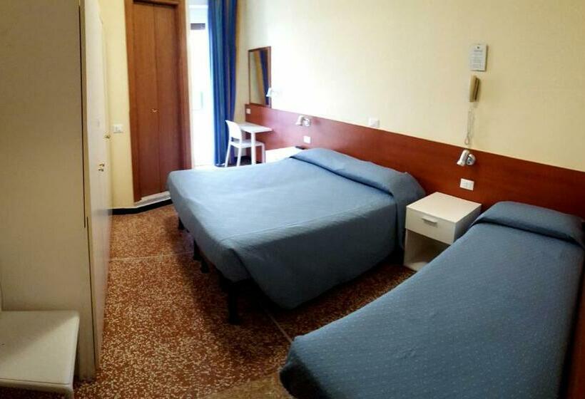 Номер Стандарт Трехместный, Guya