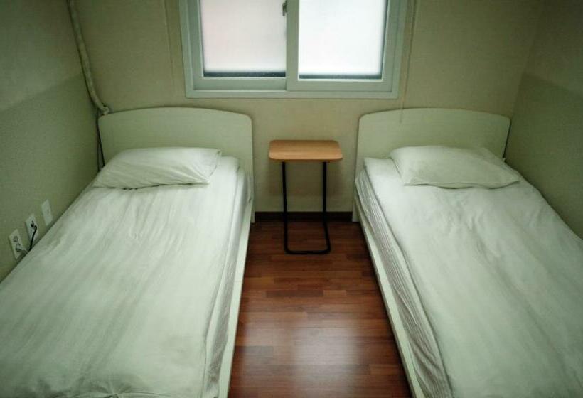 스탠다드 룸 공동 욕실, Yakorea Hostel Gangnam