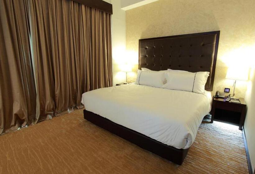 家庭间, Symphony Suites
