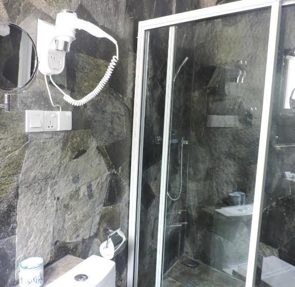 חדר סטנדרט לשלושה, Travellers Nest Kandy