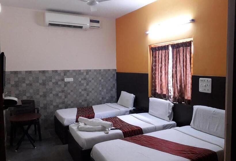 חדר משפחתי דלוקס, Season 4 Residences  Thiruvanmiyur Near Tidel Park Apollo Proton Cancer Center And Iit Madras Resear