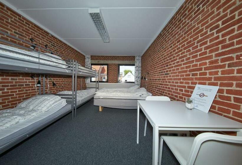 Семейный Номер, Family Rooms With Ensuite Bathrooms