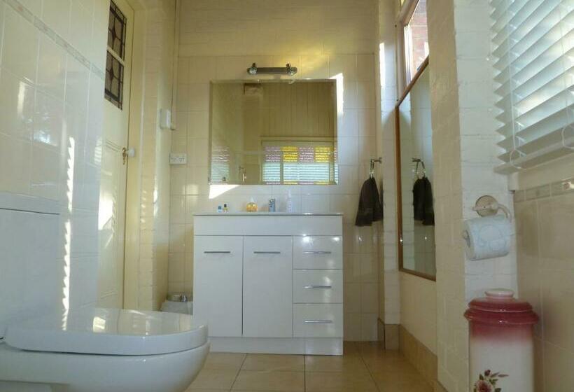 Номер Стандарт Вид на Реку, Donalea Bed And Breakfast & Riverview Apartment