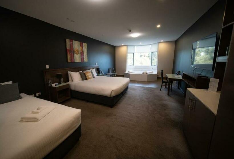 Люкс Повышенной Комфортности, Sfera's Park Suites & Convention Centre