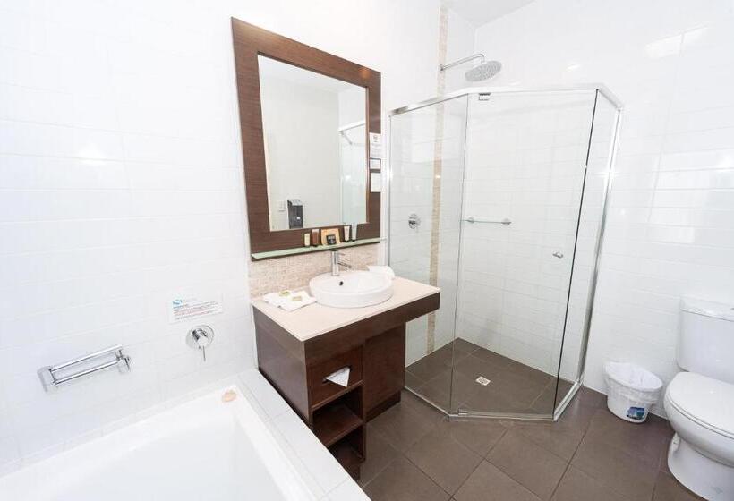 Номер Стандарт с Гидромассажем, Sfera's Park Suites & Convention Centre